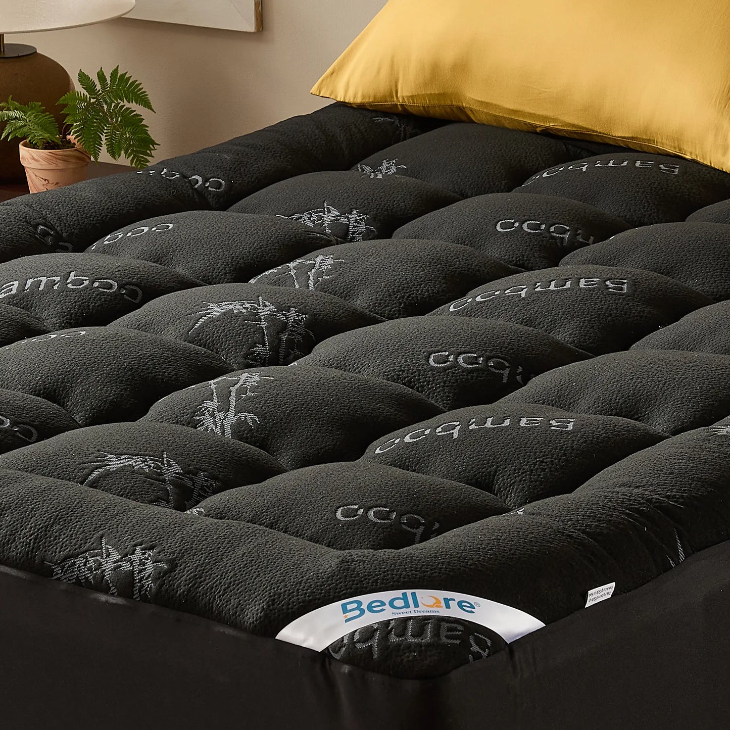【Bedlore】Thick Fitted Sheet Mattress Pad, Fluffy Pillow Top Comfort Layer, Cooling & Soft Mattress Cover with Deep Pockets (Fits 6–18 Inch Mattresses), Ideal for Bedroom & Home Use Homeessentials