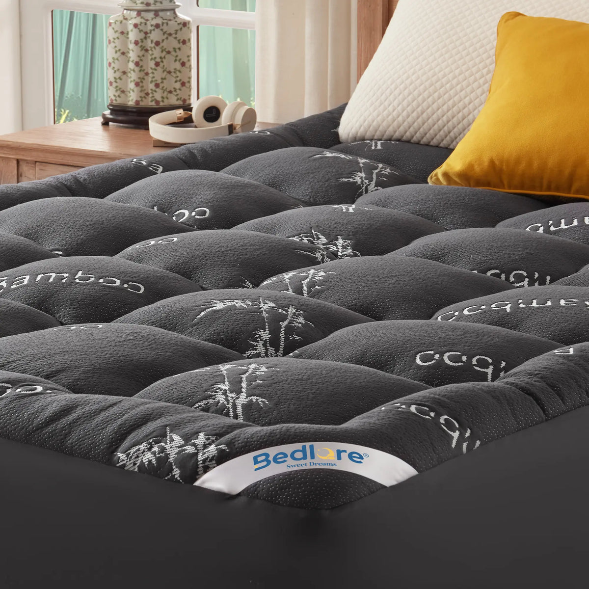 【Bedlore】Thick Fitted Sheet Mattress Pad, Fluffy Pillow Top Comfort Layer, Cooling & Soft Mattress Cover with Deep Pockets (Fits 6–18 Inch Mattresses), Ideal for Bedroom & Home Use Homeessentials